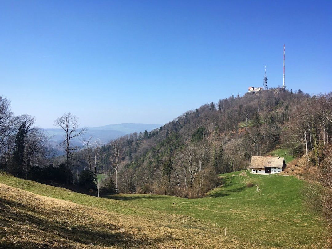 radio broadcast in scenic location